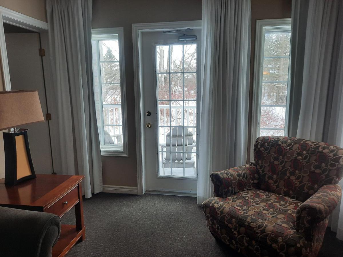 Margarita Vacation Getaway Appartement Oro-Medonte Buitenkant foto